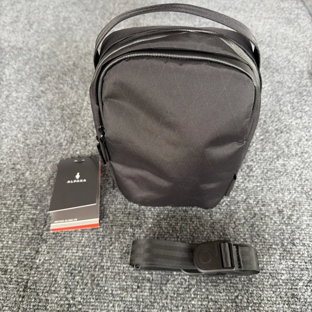 ALPAKA METRO SLING V2 Black Axoflux 300D 2.5L Crossbody Sling Tech Bag w/ Strap